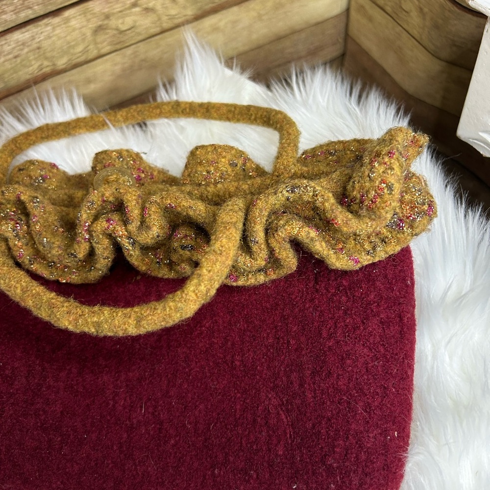Custom Made Wool Handbag - Picture 4 of 7